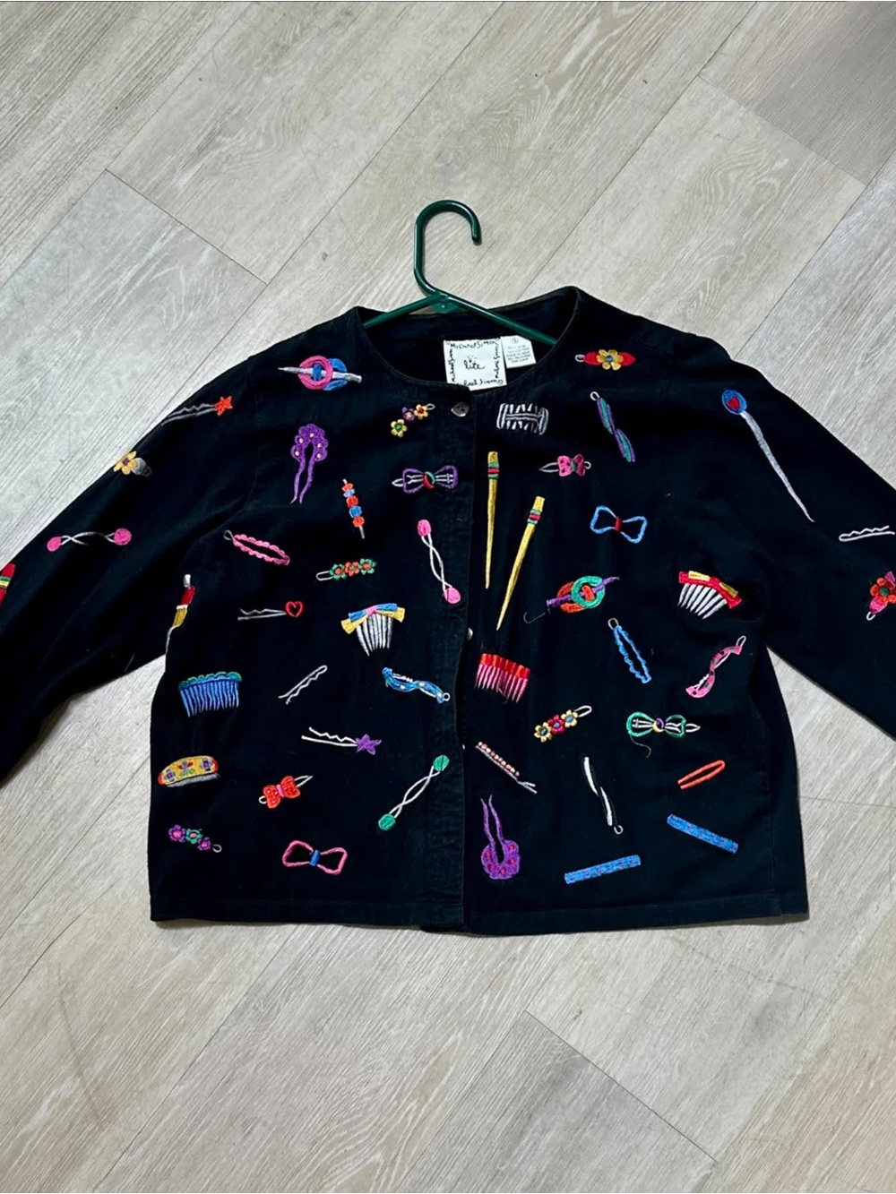 90s Hair Dresser Novelty Cardigan Sz L colorful embroidered salon hair items - Picture 2 of 3